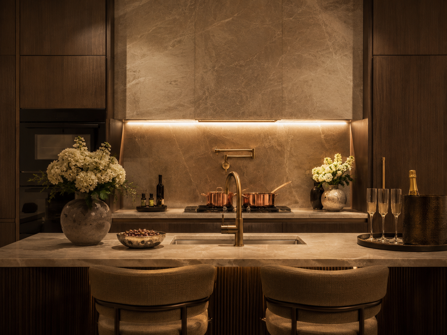 Marble kitchen detail in an Ovlenne private residence